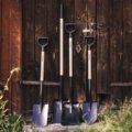 Solid™ shovel (D-handle, wooden shaft)
